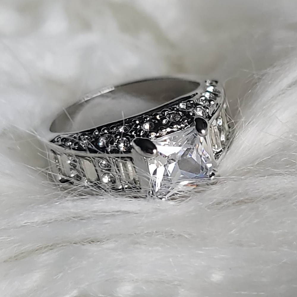 NEW Silver Ring Size 8.5